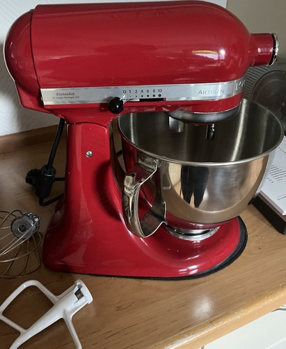 KitchenAid Artisan Küchenmaschine rot 300W 4,8L