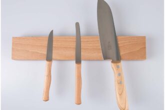 Messerleiste mit Magneten, massive Buche, geölt