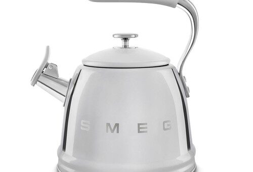 smeg WKF01SS Wasserkocher (2,3 Liter, Edelstahl,