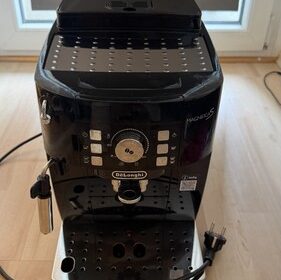 DELONGHI Magnifica S Kaffeemaschine