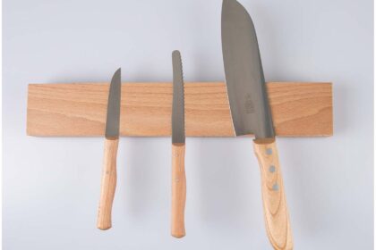 Messerleiste mit Magneten, massive Buche, geölt